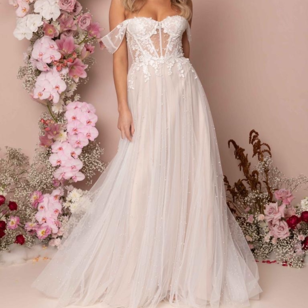 Madi Lane Kaiya - size 12